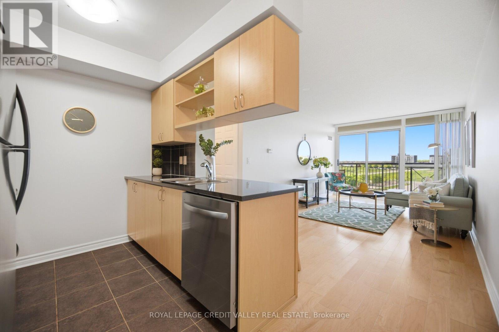 501 - 2379 Central Park Drive, Oakville, Ontario  L6H 0E3 - Photo 6 - W13213398
