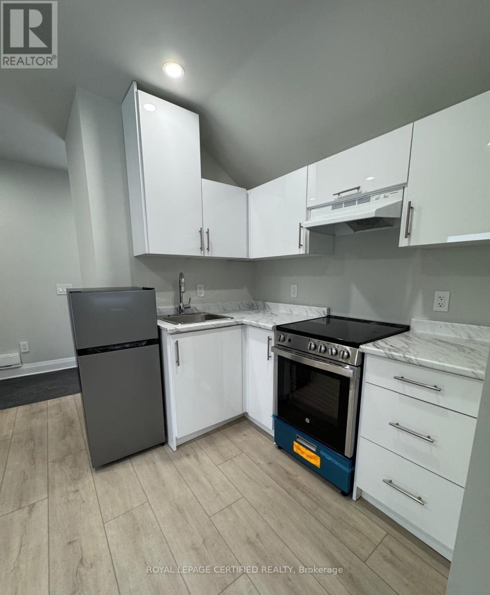 Garden Suite - 29 Habitant Drive, Toronto, Ontario  M9M 2N7 - Photo 3 - W13213404