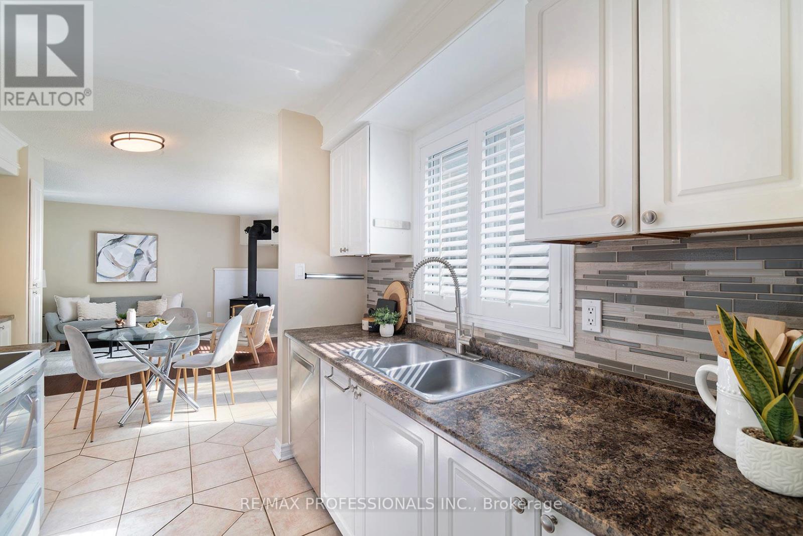 642 Roseheath Drive, Milton, Ontario  L9T 4V6 - Photo 11 - W13213448