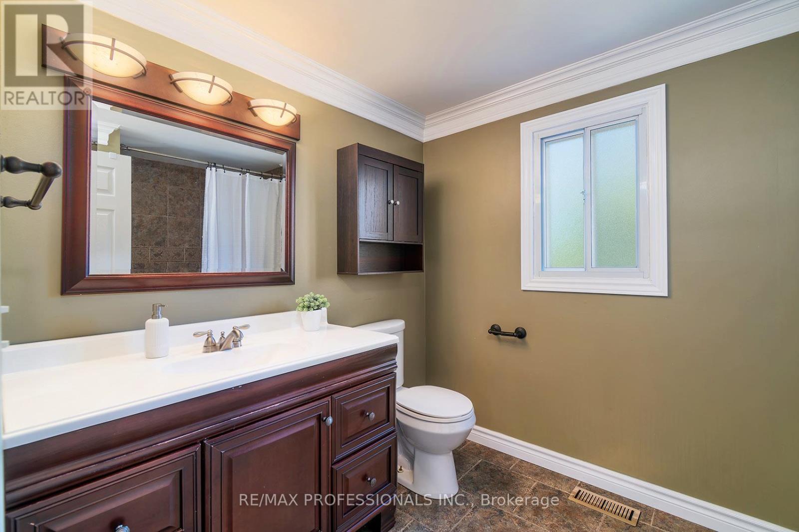 642 Roseheath Drive, Milton, Ontario  L9T 4V6 - Photo 26 - W13213448