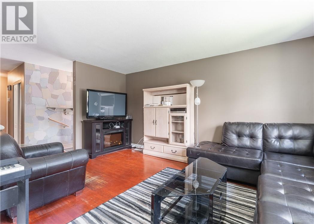 1597 Dollard Avenue, Greater Sudbury, Ontario  P3A 4G8 - Photo 4 - 2128150