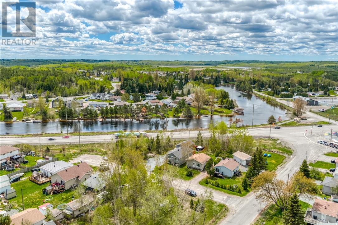 18 Edwin Street, Wahnapitae, Ontario P0M 3C0 - Photo 43 - 2128131