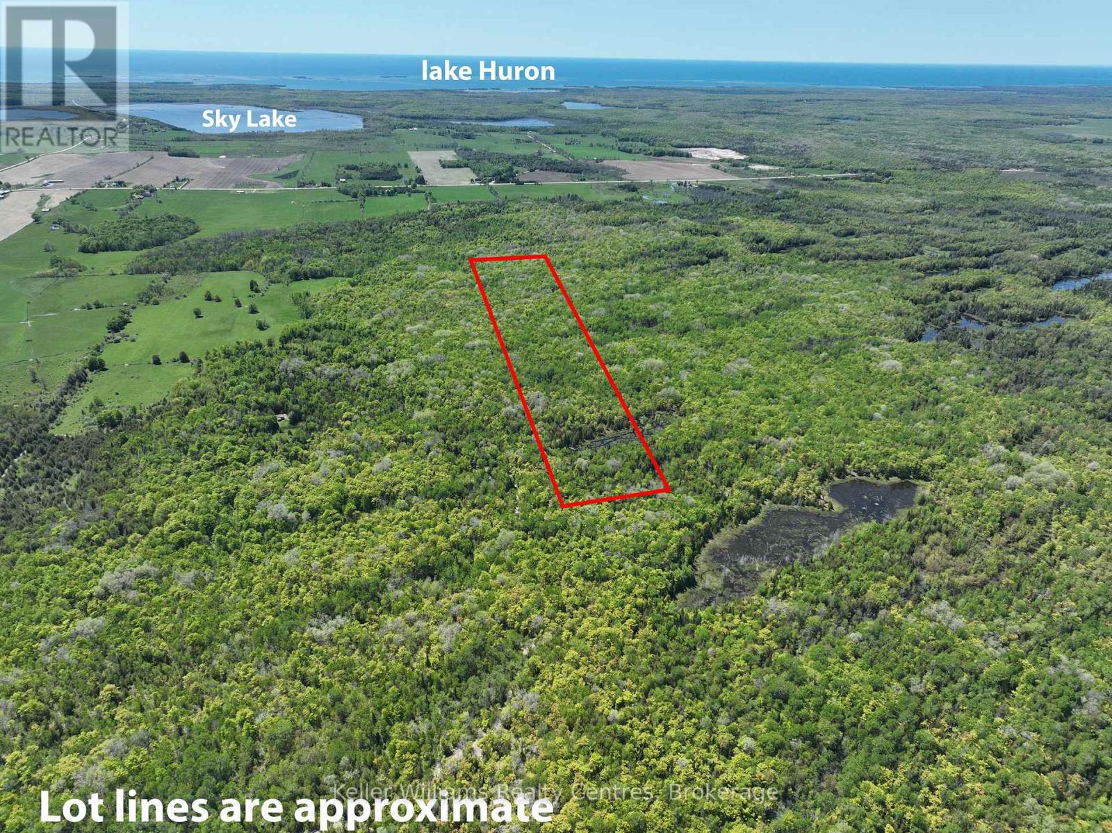 101 Log Cabin Lane, South Bruce Peninsula, Ontario N0H 2T0 - Photo 2 - X12989694
