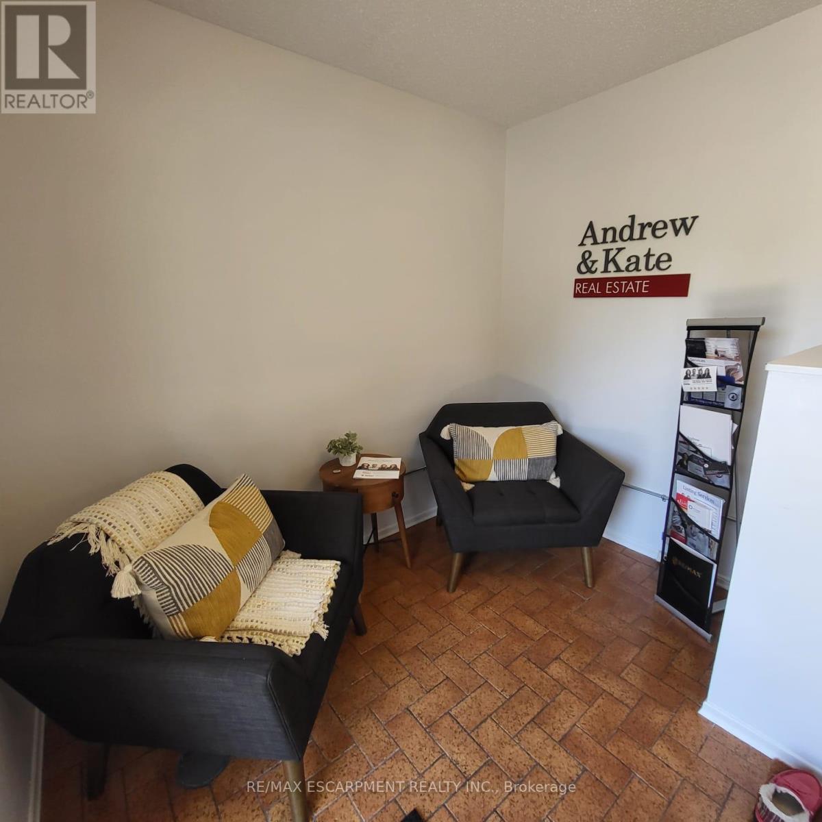 325 Fairview Drive, Brantford, Ontario  N3R 2X3 - Photo 5 - X13212948