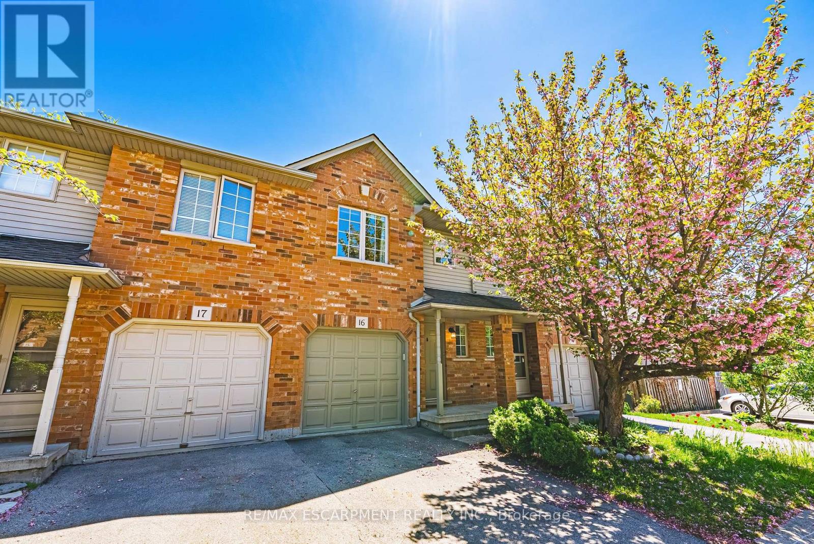 16 - 1000 Upper Paradise Road, Hamilton, Ontario  L9B 2S7 - Photo 2 - X13212954