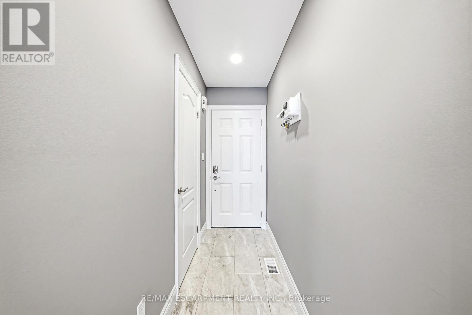 16 - 1000 Upper Paradise Road, Hamilton, Ontario  L9B 2S7 - Photo 4 - X13212954