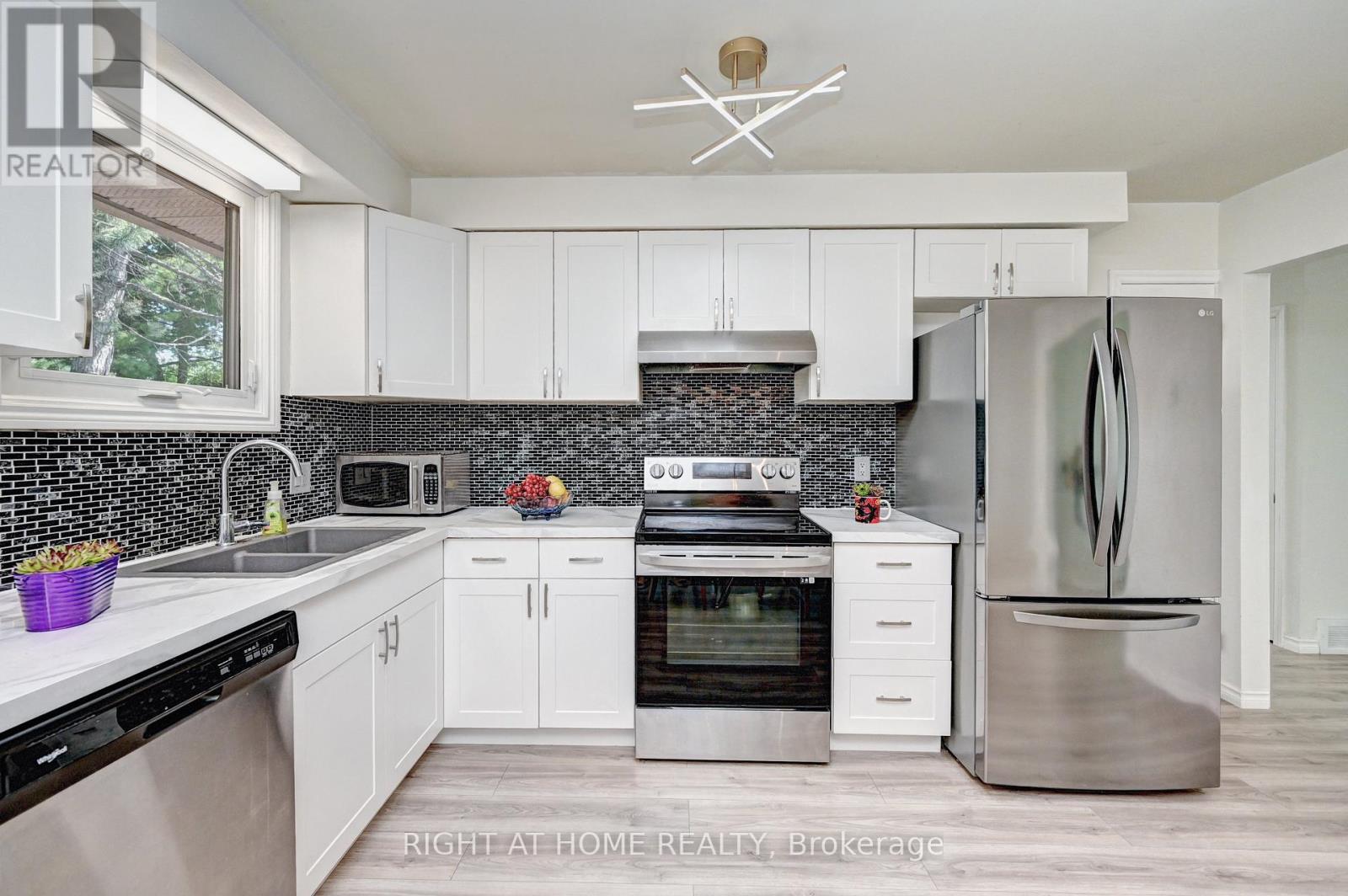 92 Pinemeadow Crescent, Waterloo, Ontario  N2T 1A7 - Photo 15 - X13213030