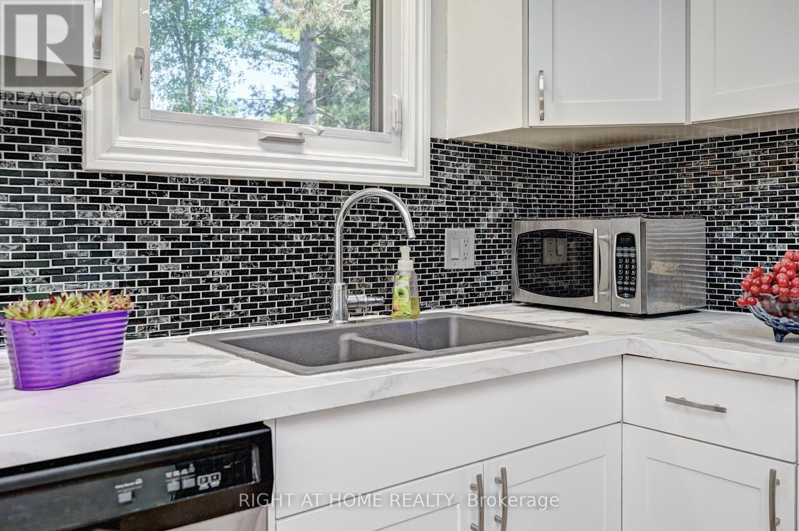 92 Pinemeadow Crescent, Waterloo, Ontario  N2T 1A7 - Photo 18 - X13213030