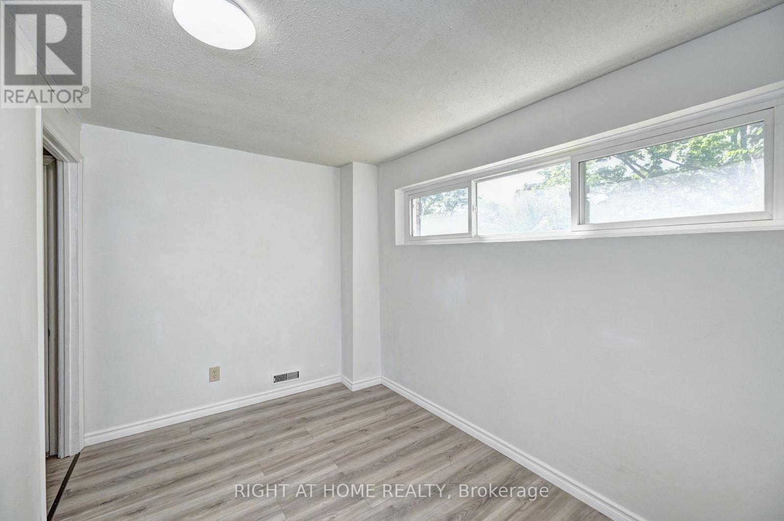 92 Pinemeadow Crescent, Waterloo, Ontario  N2T 1A7 - Photo 39 - X13213030