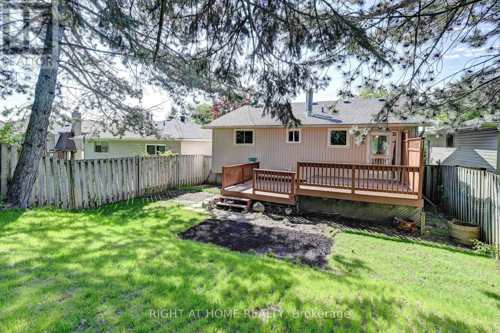 92 Pinemeadow Crescent, Waterloo, Ontario  N2T 1A7 - Photo 45 - X13213030