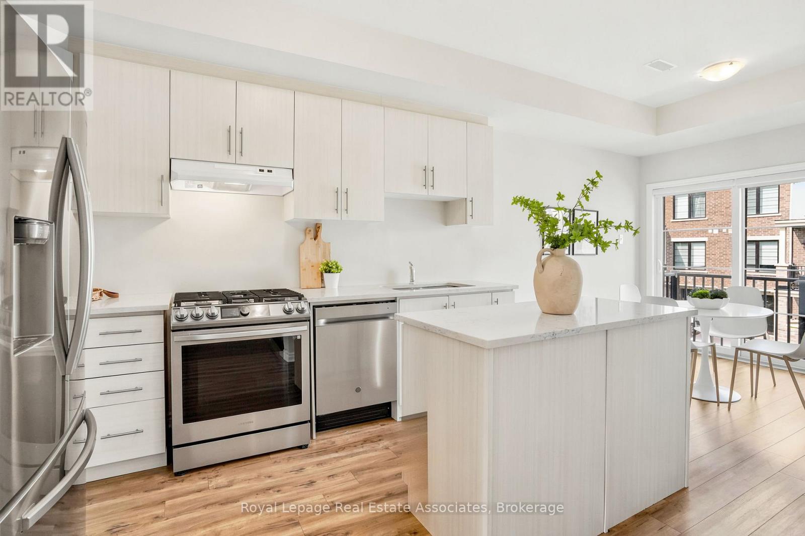 24 - 383 Dundas Street E, Hamilton, Ontario  L8B 1X6 - Photo 3 - X13213170
