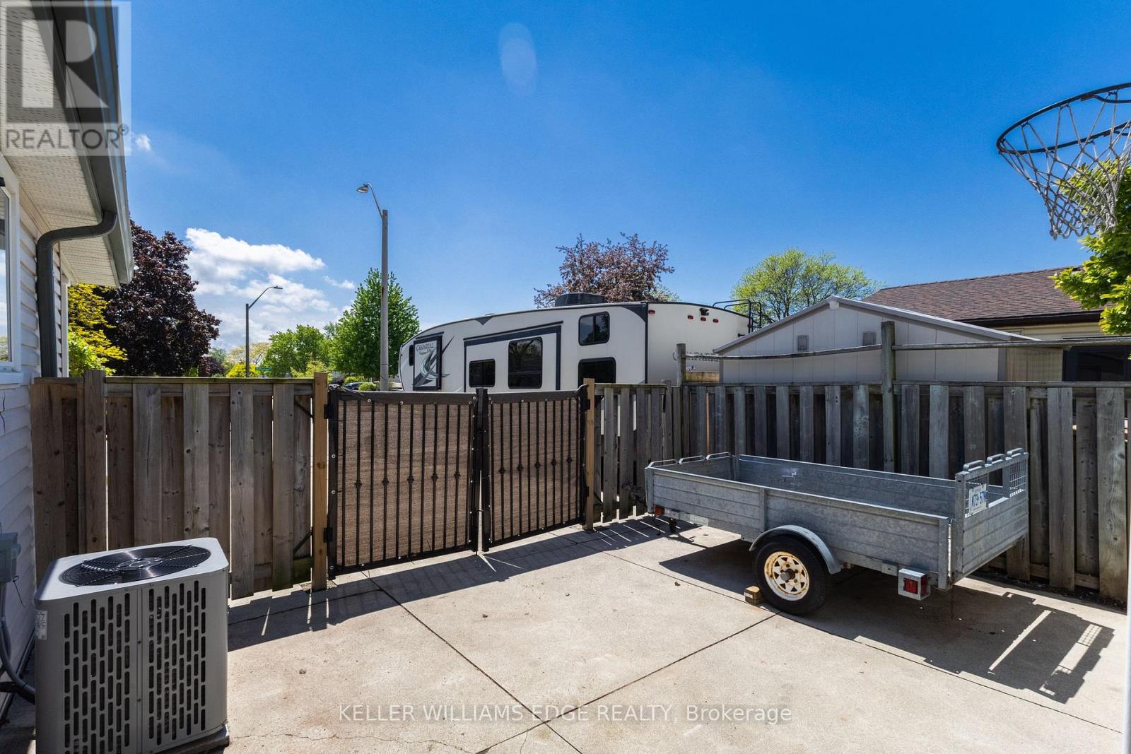 181 Bellingham Drive, Hamilton, Ontario  L8V 4M7 - Photo 5 - X13213232
