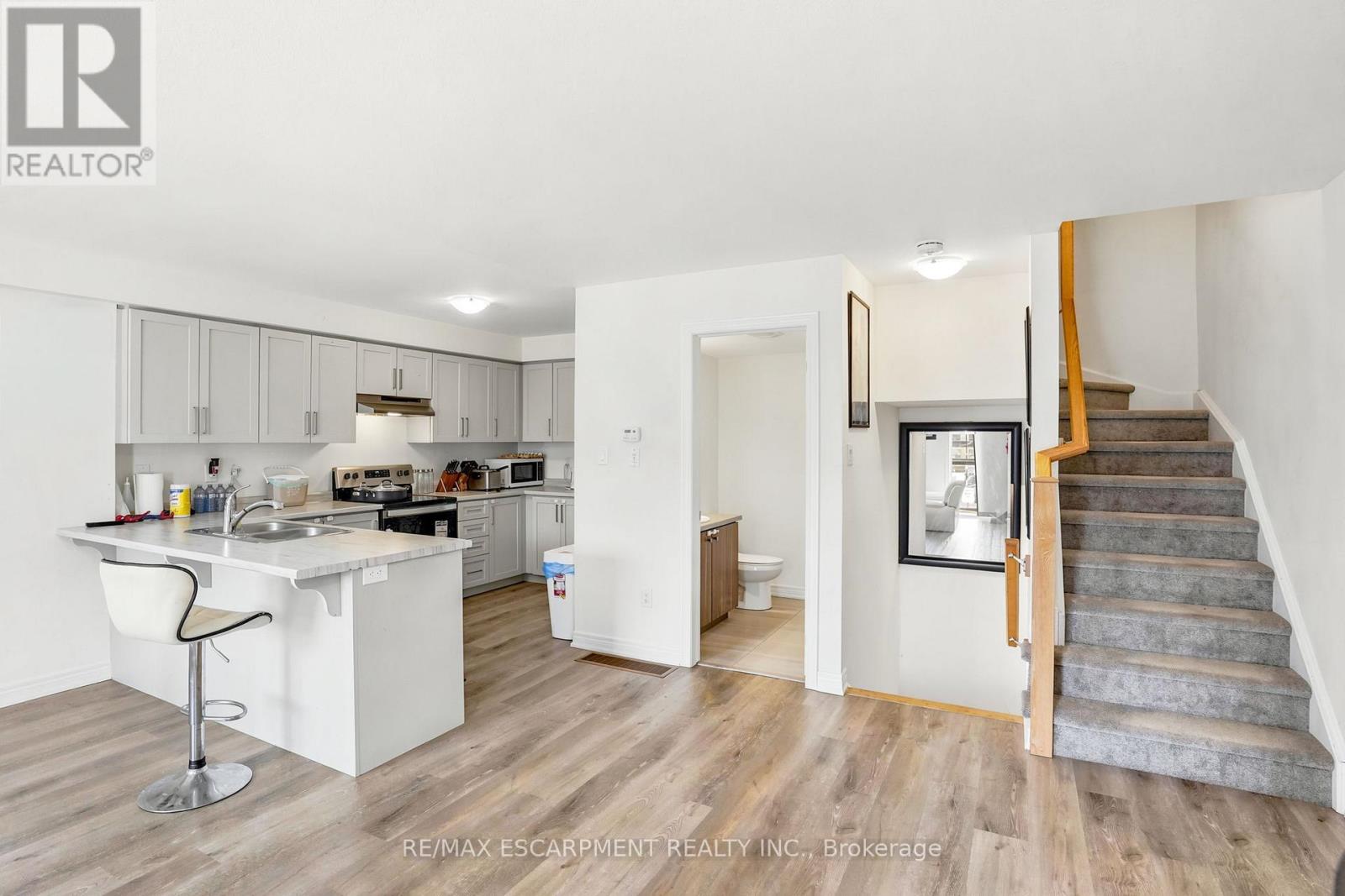 119 - 19 Roxanne Drive, Hamilton, Ontario  L8H 0B6 - Photo 9 - X13213252