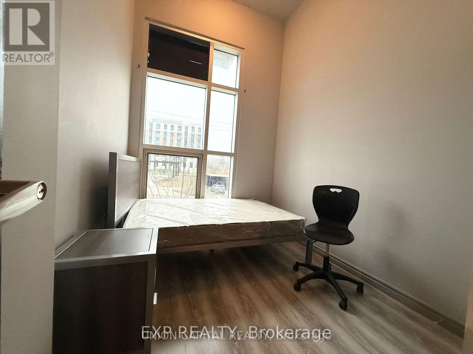F101 - 275 Larch Street, Waterloo, Ontario  N2L 0J3 - Photo 8 - X13213294