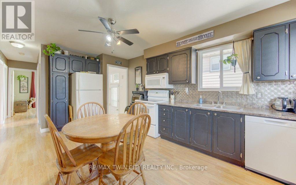 96 Scott Road, Cambridge, Ontario  N3C 2X7 - Photo 3 - X13213384