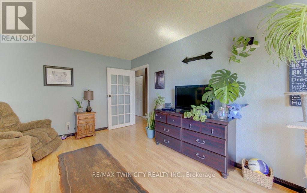 96 Scott Road, Cambridge, Ontario  N3C 2X7 - Photo 7 - X13213384