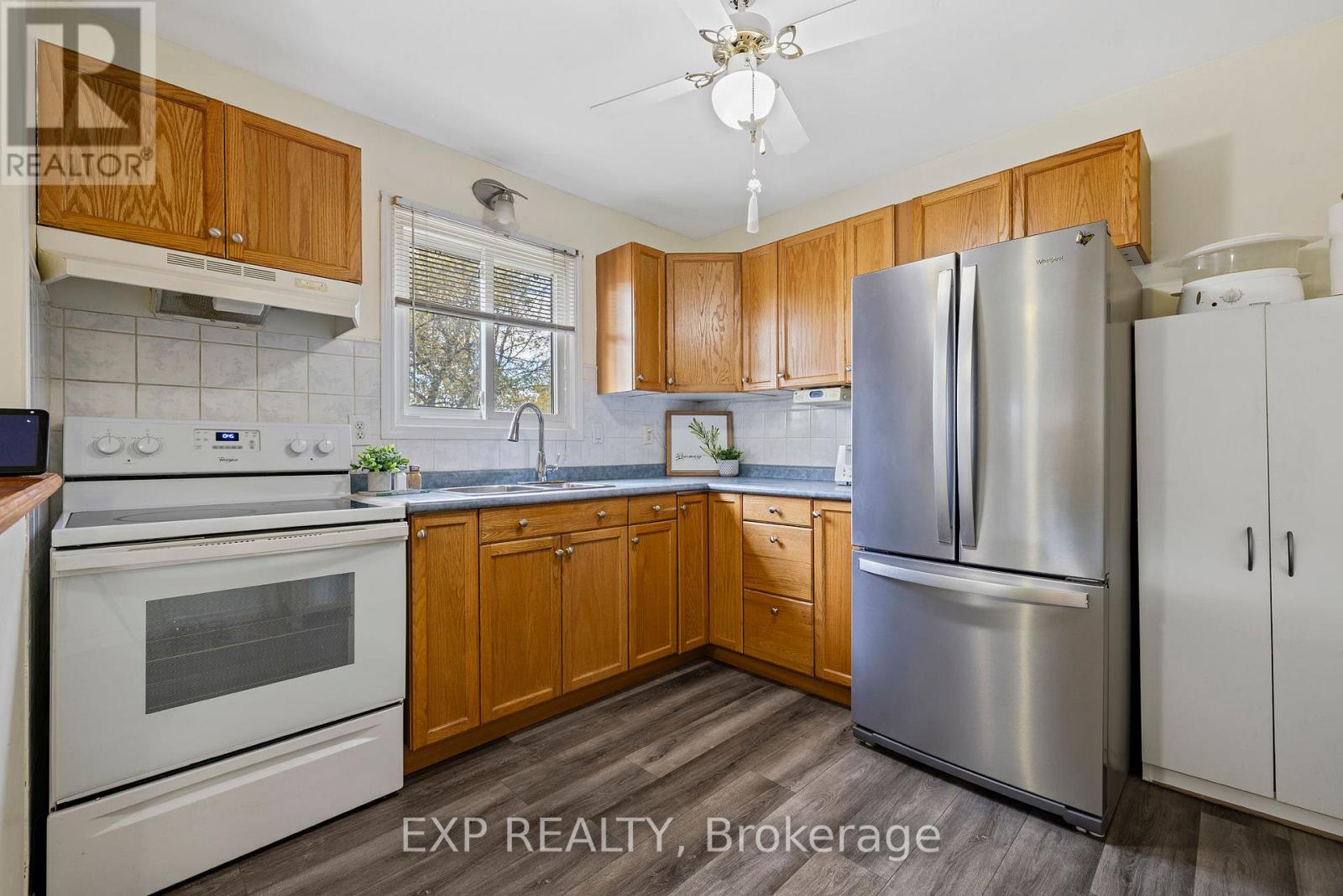 9 Cleveland Place, Hamilton, Ontario  L8J 1M9 - Photo 12 - X13213408