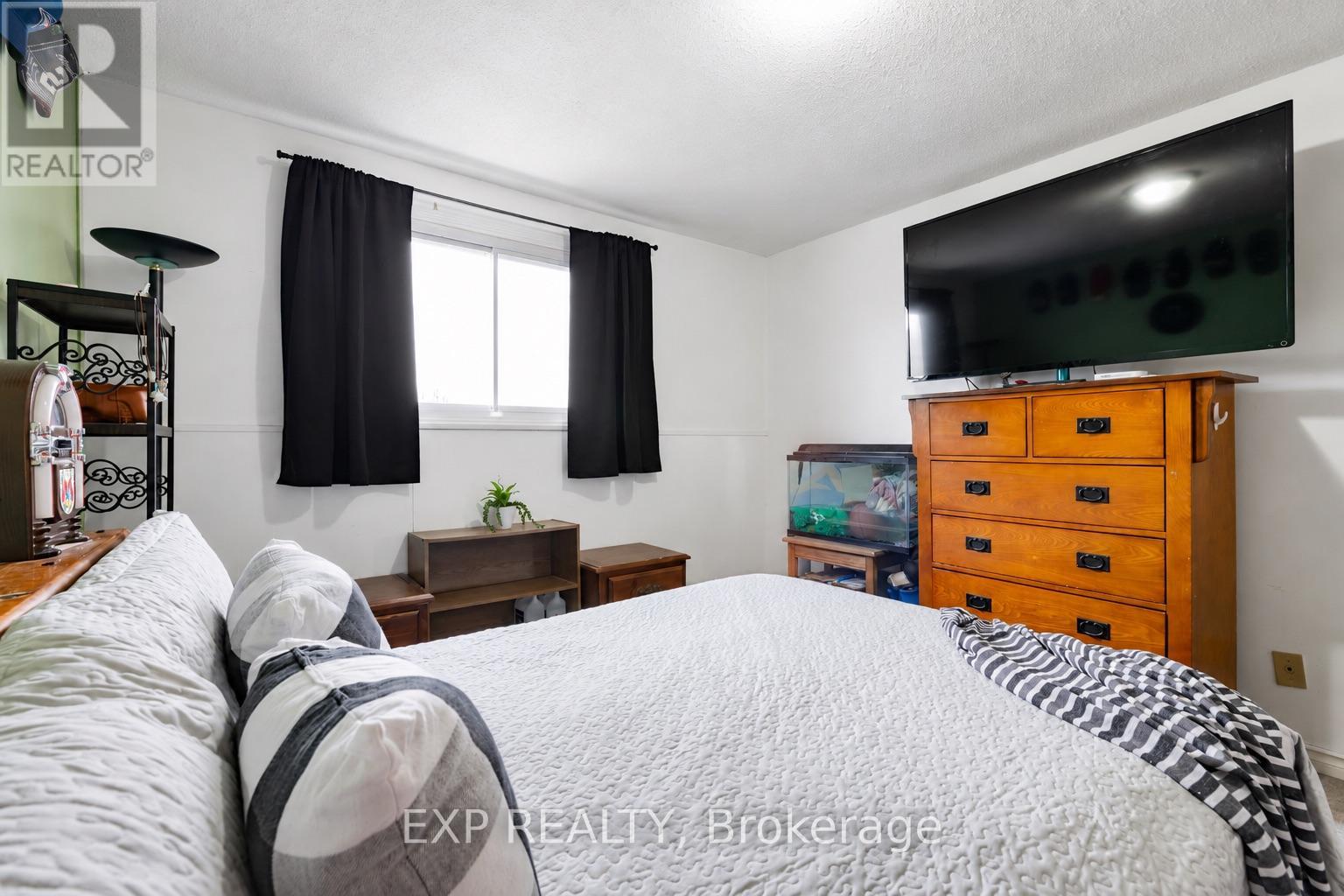 9 Cleveland Place, Hamilton, Ontario  L8J 1M9 - Photo 20 - X13213408