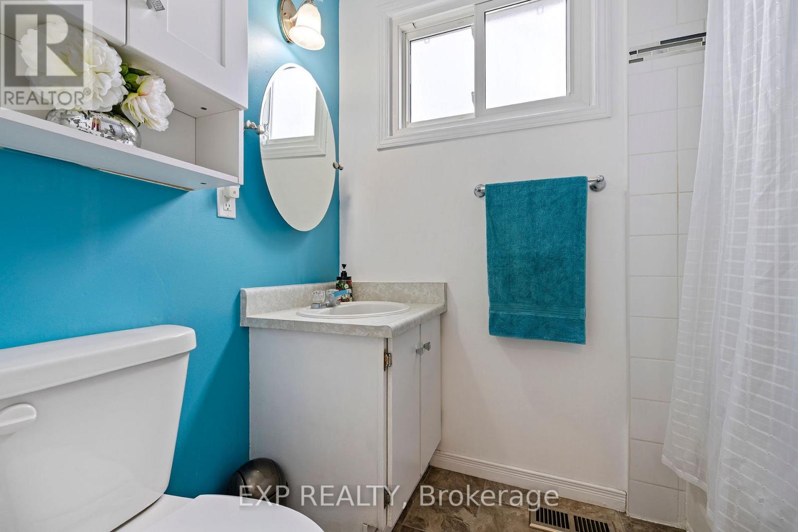 9 Cleveland Place, Hamilton, Ontario  L8J 1M9 - Photo 25 - X13213408