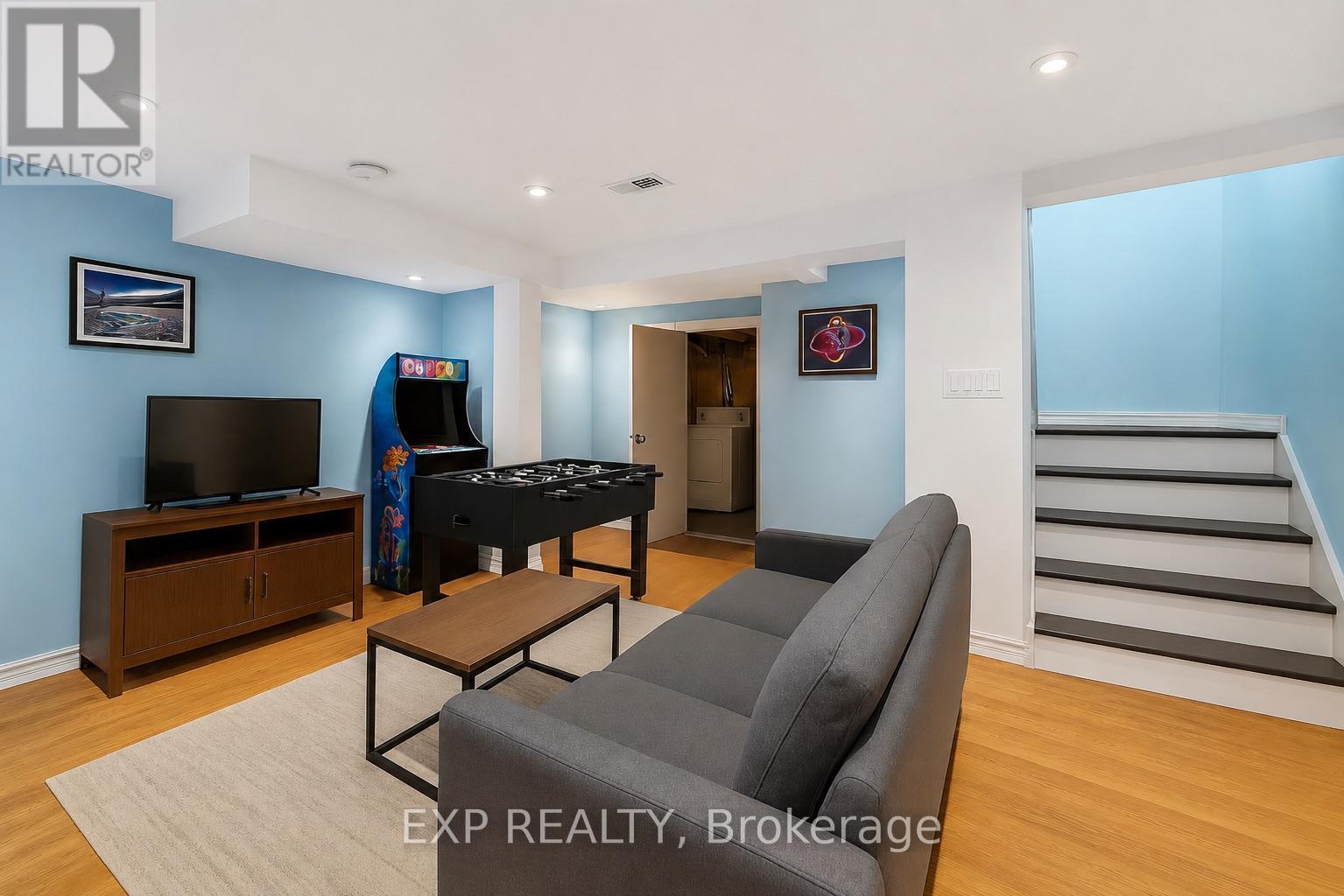 9 Cleveland Place, Hamilton, Ontario  L8J 1M9 - Photo 27 - X13213408