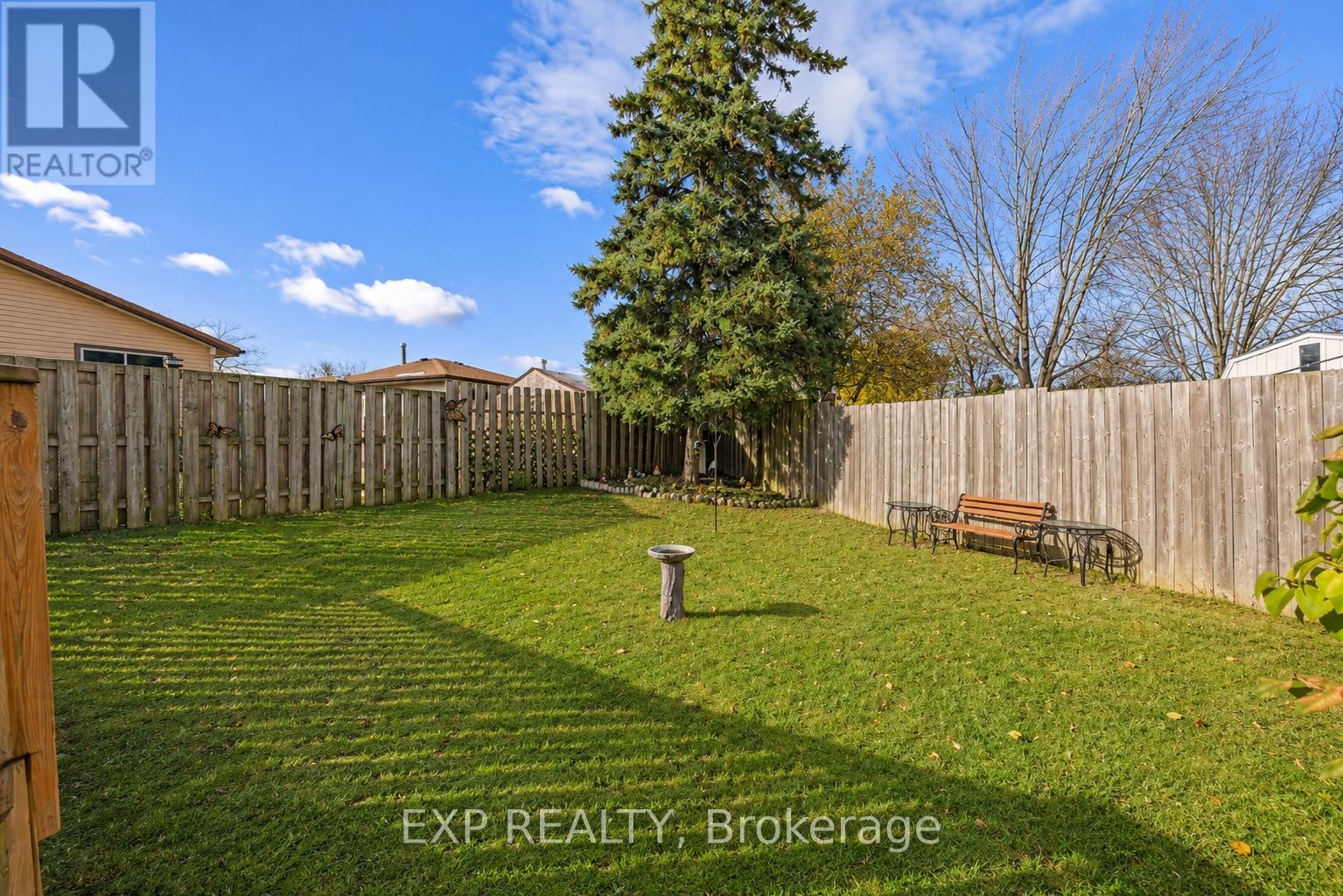 9 Cleveland Place, Hamilton, Ontario  L8J 1M9 - Photo 4 - X13213408