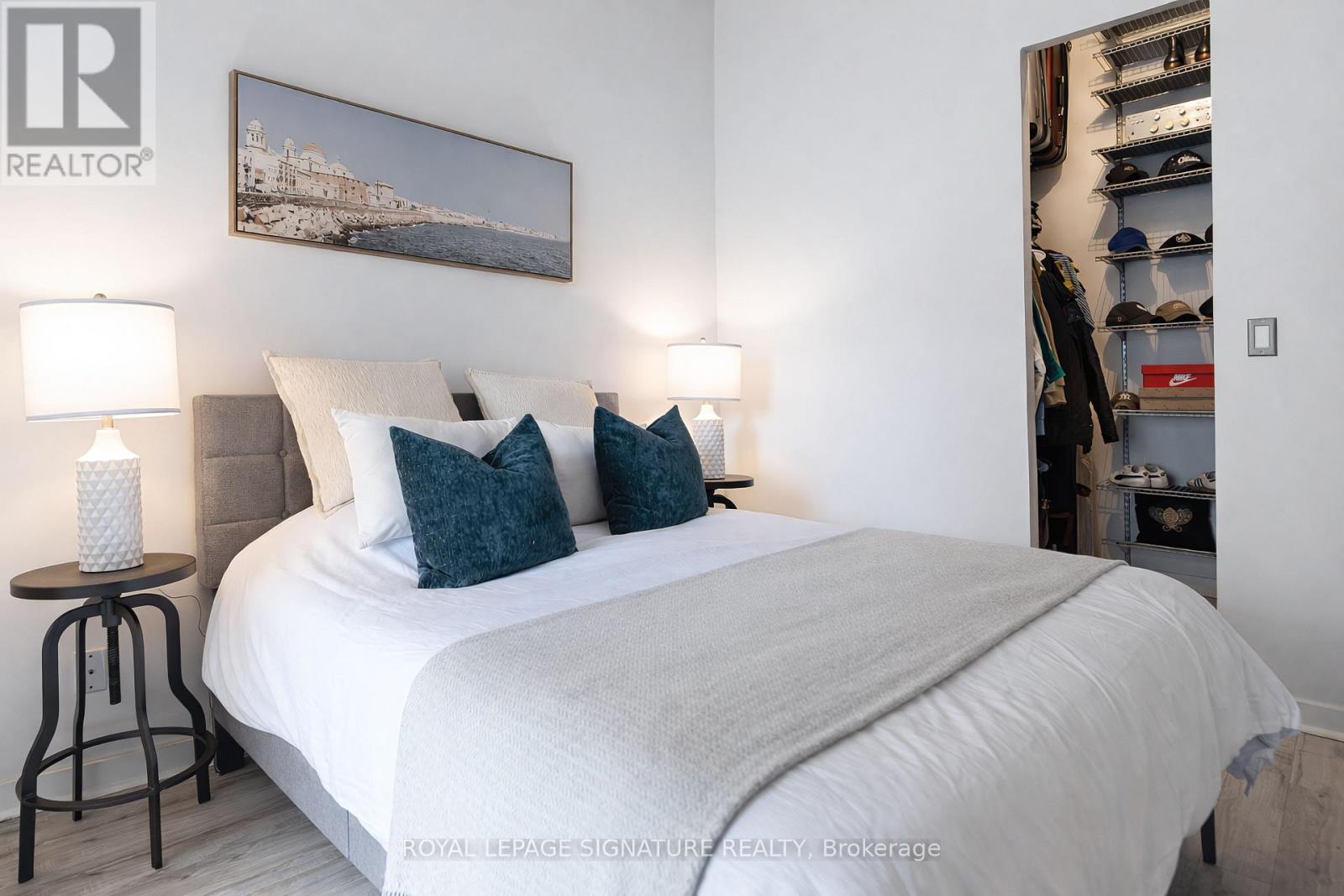 305 - 23 Brant Street, Toronto, Ontario  M5V 2L5 - Photo 8 - C12920074