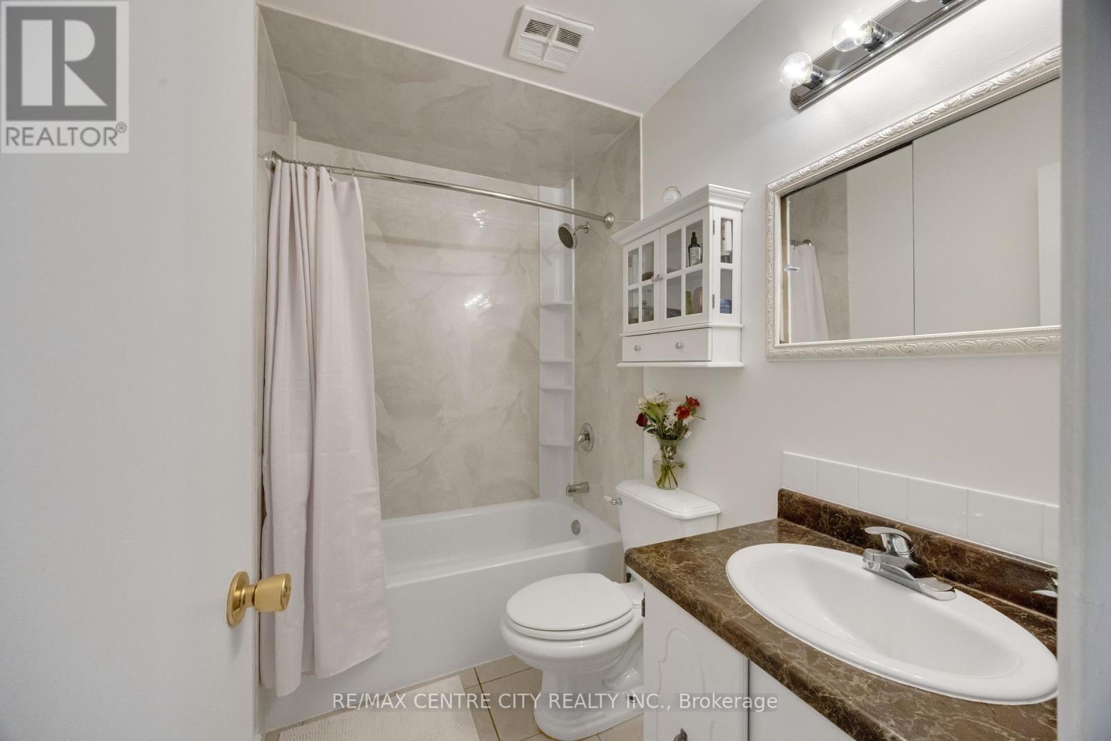 18 - 700 Osgood Drive, London South, Ontario  N6E 2H1 - Photo 33 - X13213668