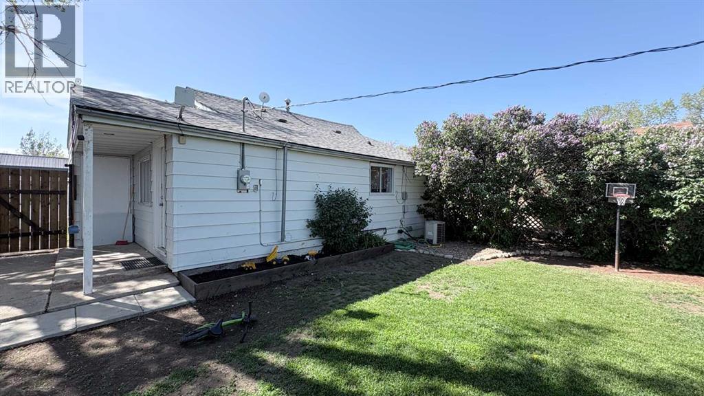 518 3 Street W, Bow Island, Alberta  T0K 0G0 - Photo 18 - A2315749