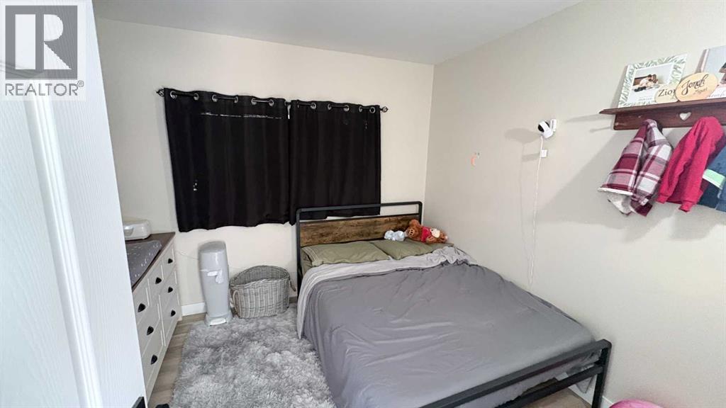 518 3 Street W, Bow Island, Alberta  T0K 0G0 - Photo 11 - A2315749
