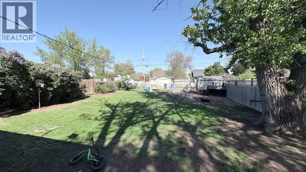 518 3 Street W, Bow Island, Alberta  T0K 0G0 - Photo 14 - A2315749