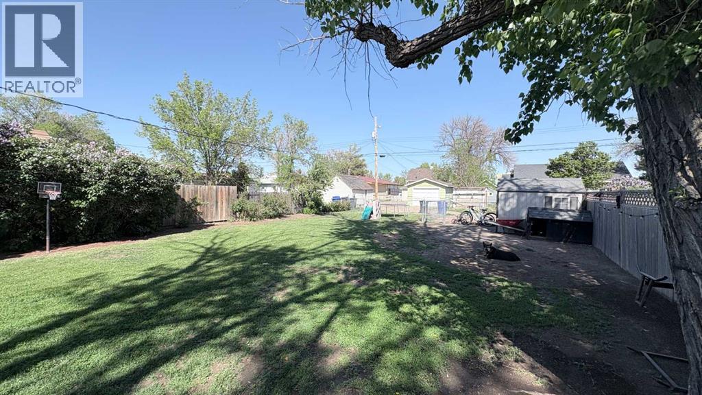 518 3 Street W, Bow Island, Alberta  T0K 0G0 - Photo 16 - A2315749