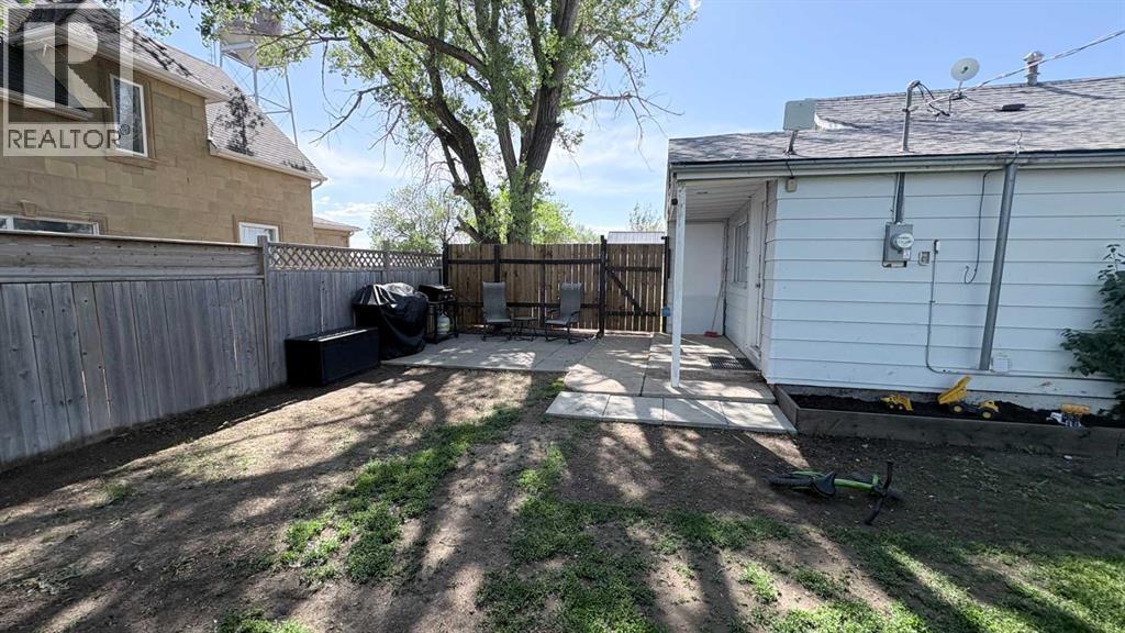 518 3 Street W, Bow Island, Alberta  T0K 0G0 - Photo 17 - A2315749