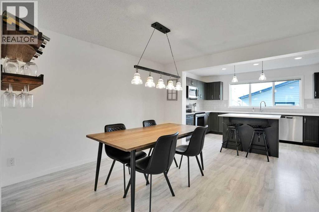 209 Copperpond Parade Se, Calgary, Alberta  T2Z 5B2 - Photo 8 - A2315772