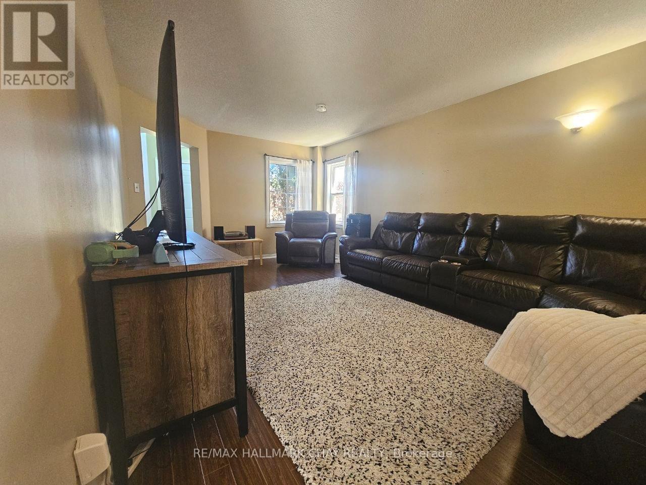 219 Wessenger Drive, Barrie, Ontario  L4N 8R4 - Photo 12 - S13042136