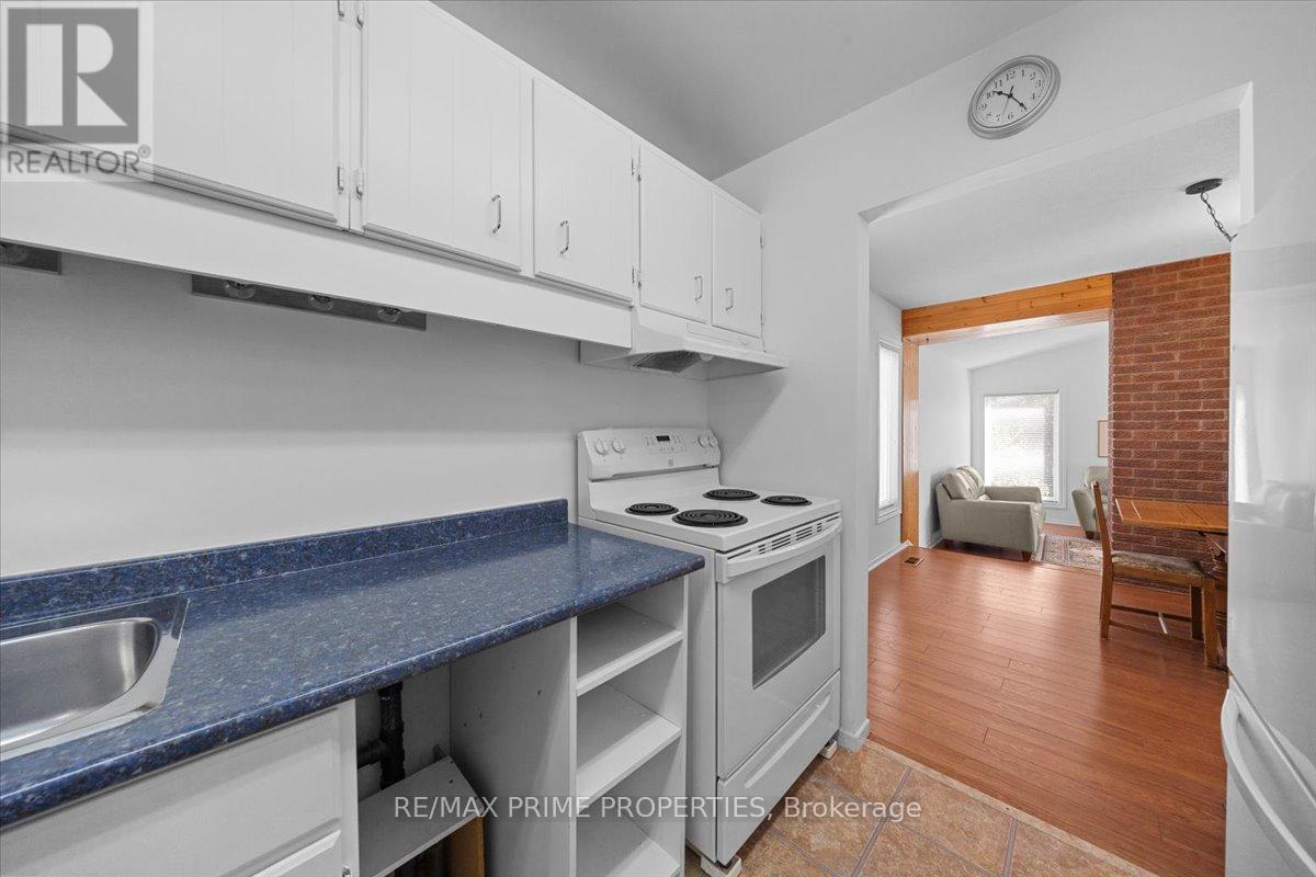 1121 St Emmanuel Terrace, Ottawa, Ontario  K1C 2J6 - Photo 11 - X13213660