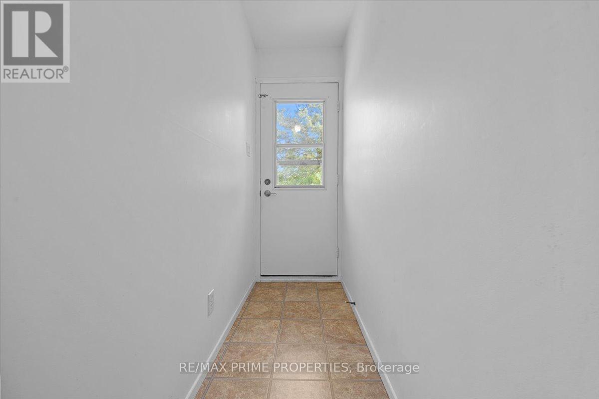 1121 St Emmanuel Terrace, Ottawa, Ontario  K1C 2J6 - Photo 26 - X13213660