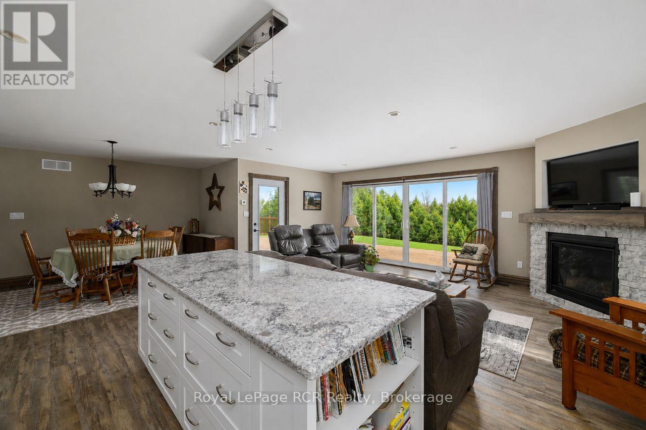 109 Highland Drive, West Grey, Ontario  N0C 1H0 - Photo 13 - X12862858