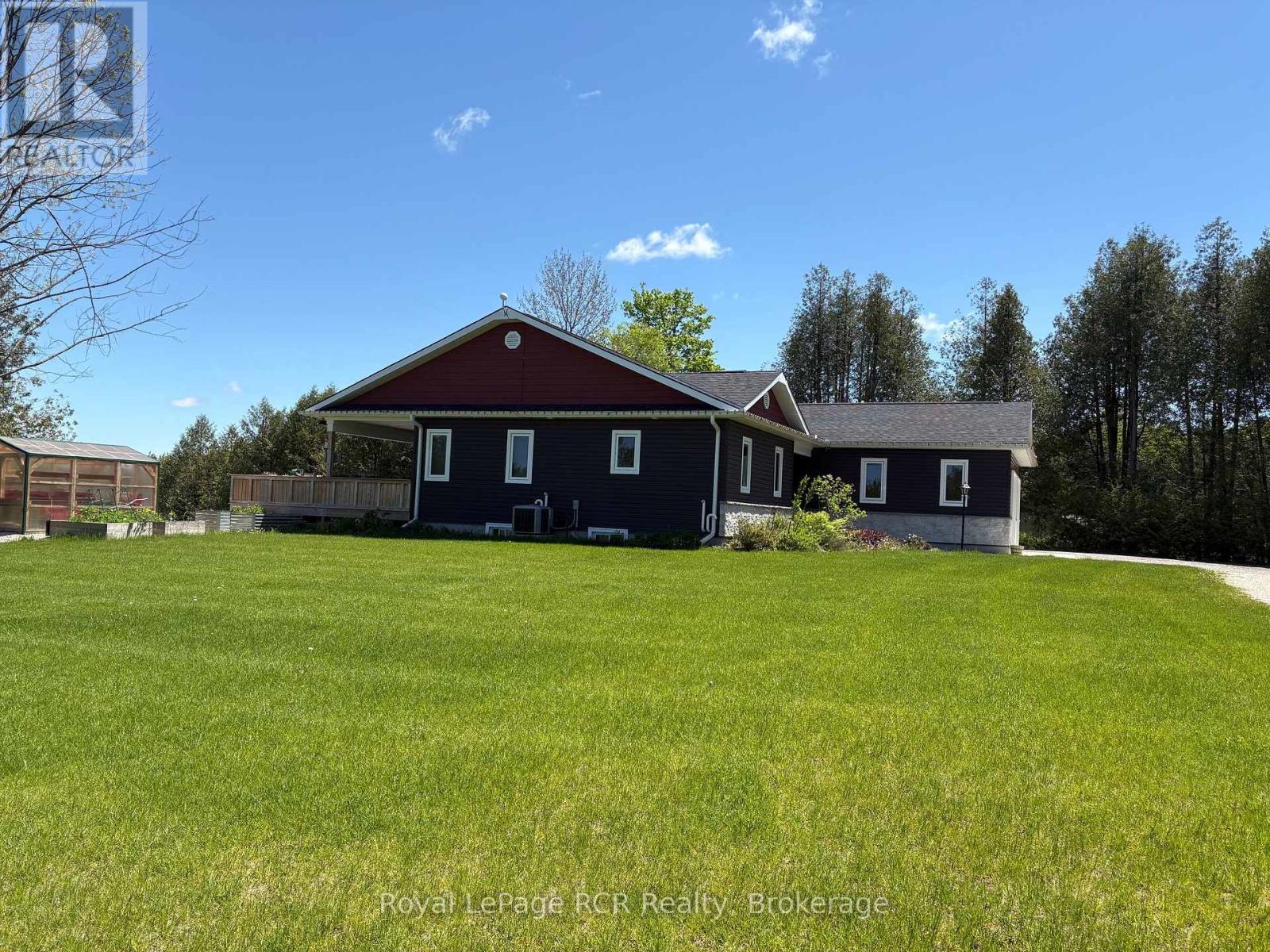 109 Highland Drive, West Grey, Ontario  N0C 1H0 - Photo 3 - X12862858