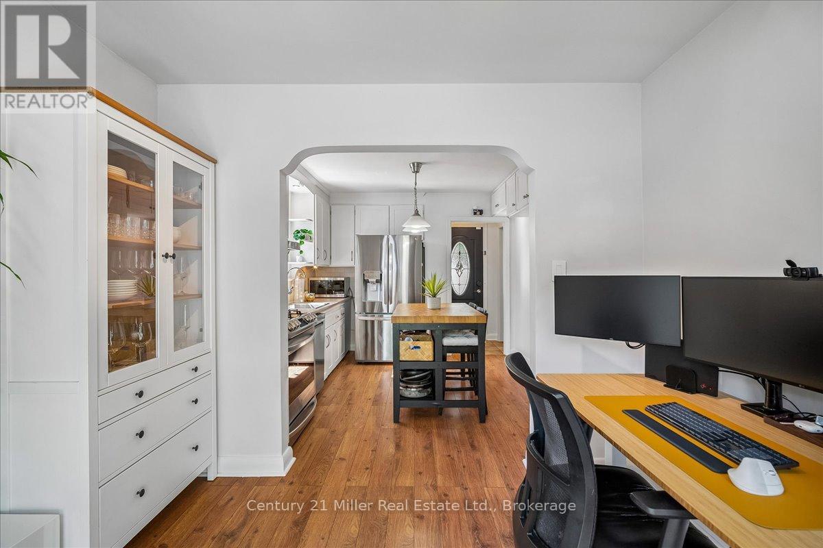 1583 Blanefield Road, Mississauga, Ontario  L5G 4H3 - Photo 13 - W13213546