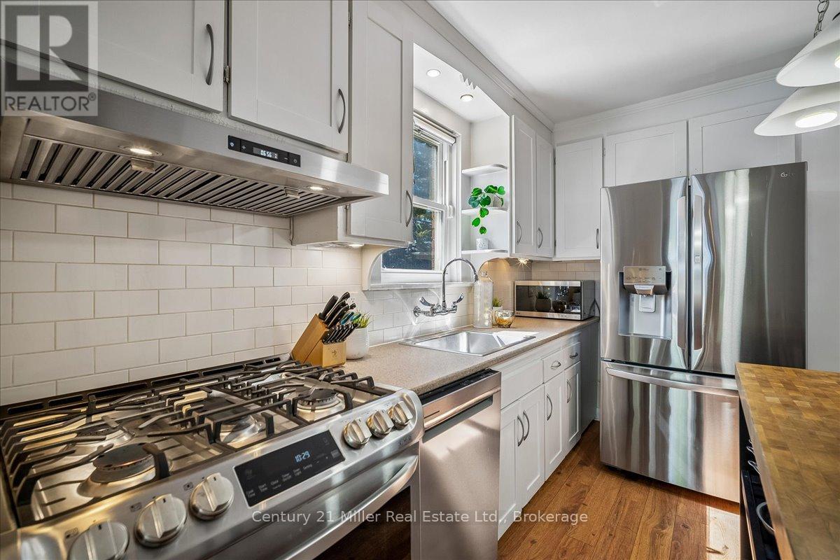 1583 Blanefield Road, Mississauga, Ontario  L5G 4H3 - Photo 7 - W13213546