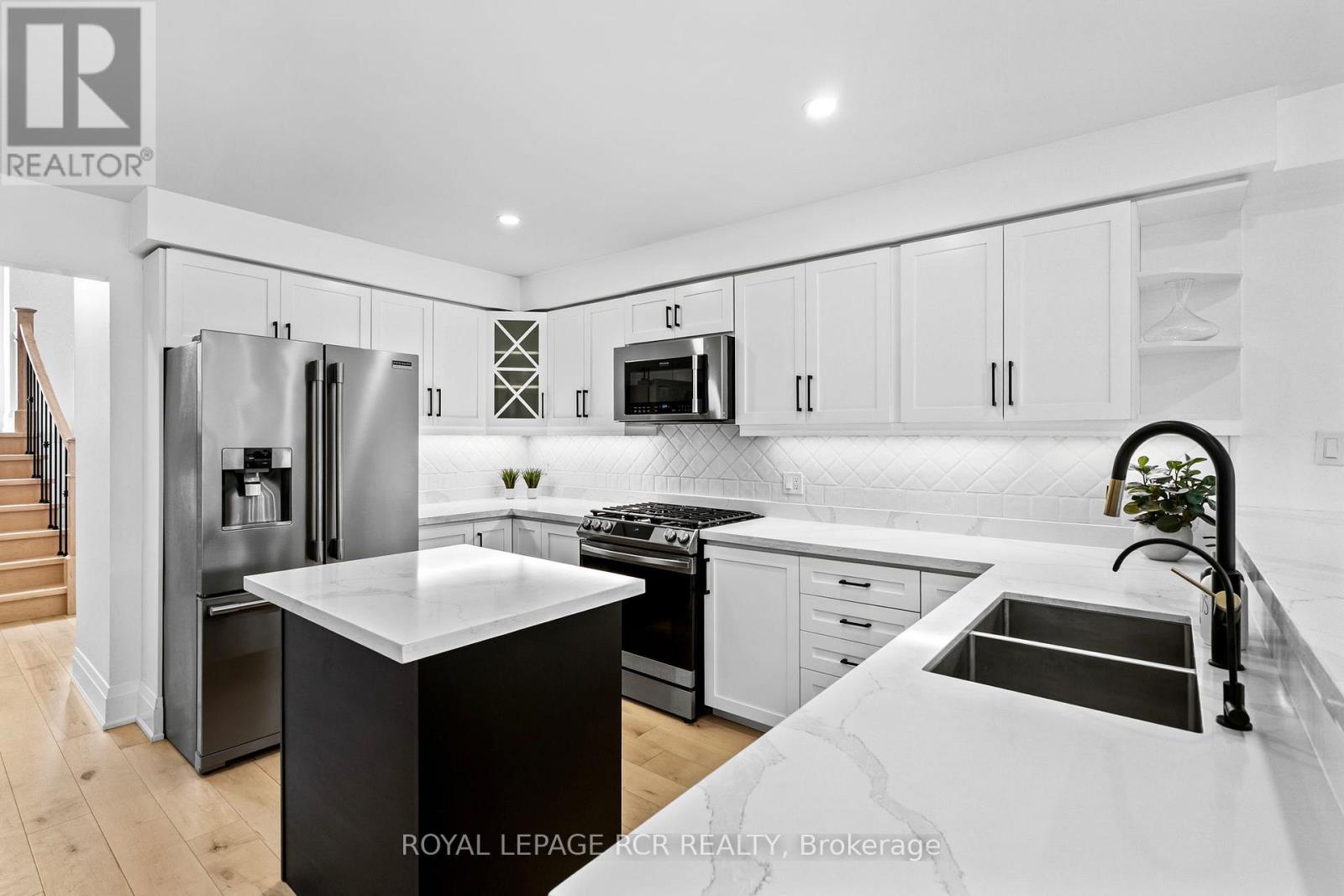 409 Alex Doner Drive, Newmarket, Ontario  L3X 1C6 - Photo 10 - N13061594