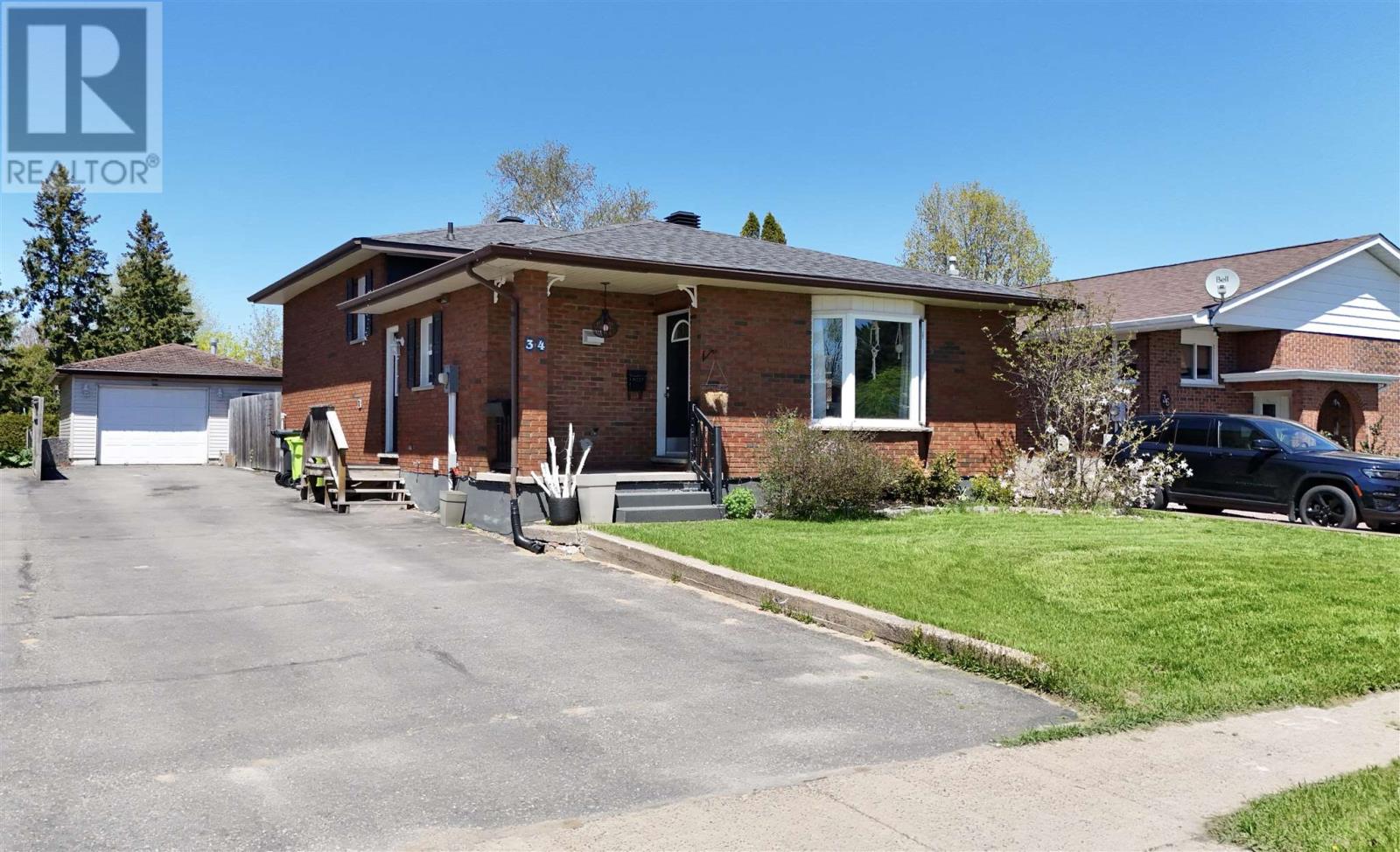 34 Robin St, Sault Ste Marie, Ontario P6A 5X9 - Photo 1 - SM261184