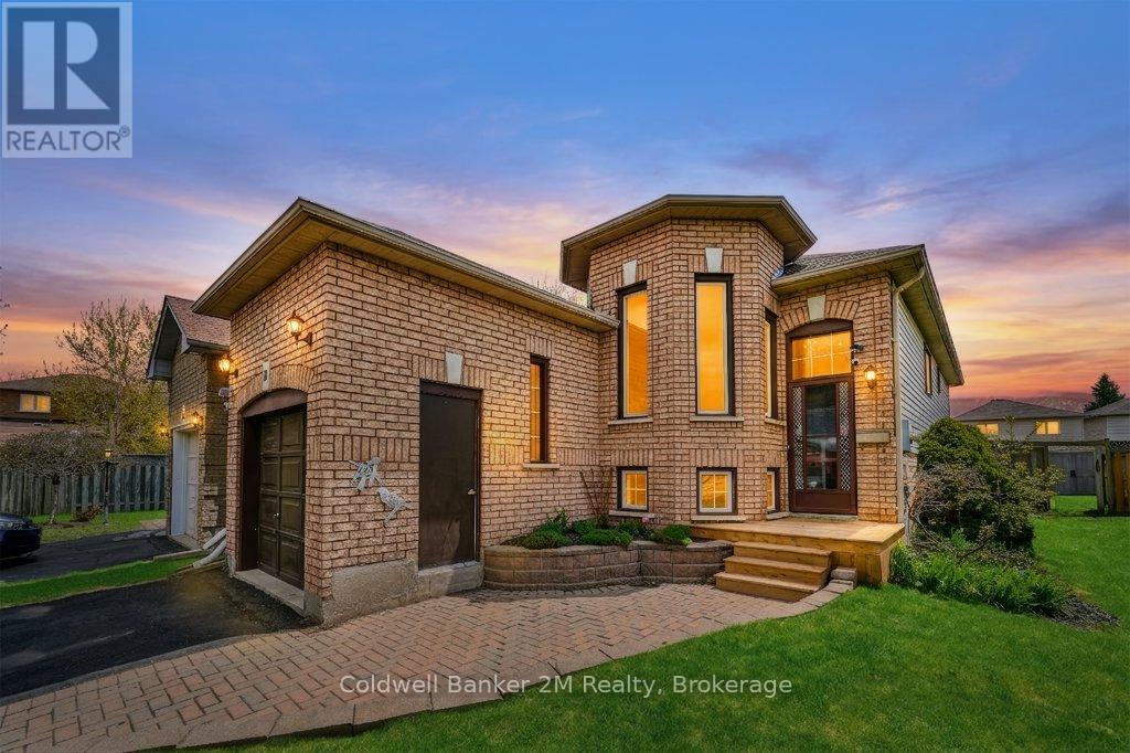 21 Birmingham Avenue, Clarington, Ontario L1C 4Z6 - Photo 1 - E13213654