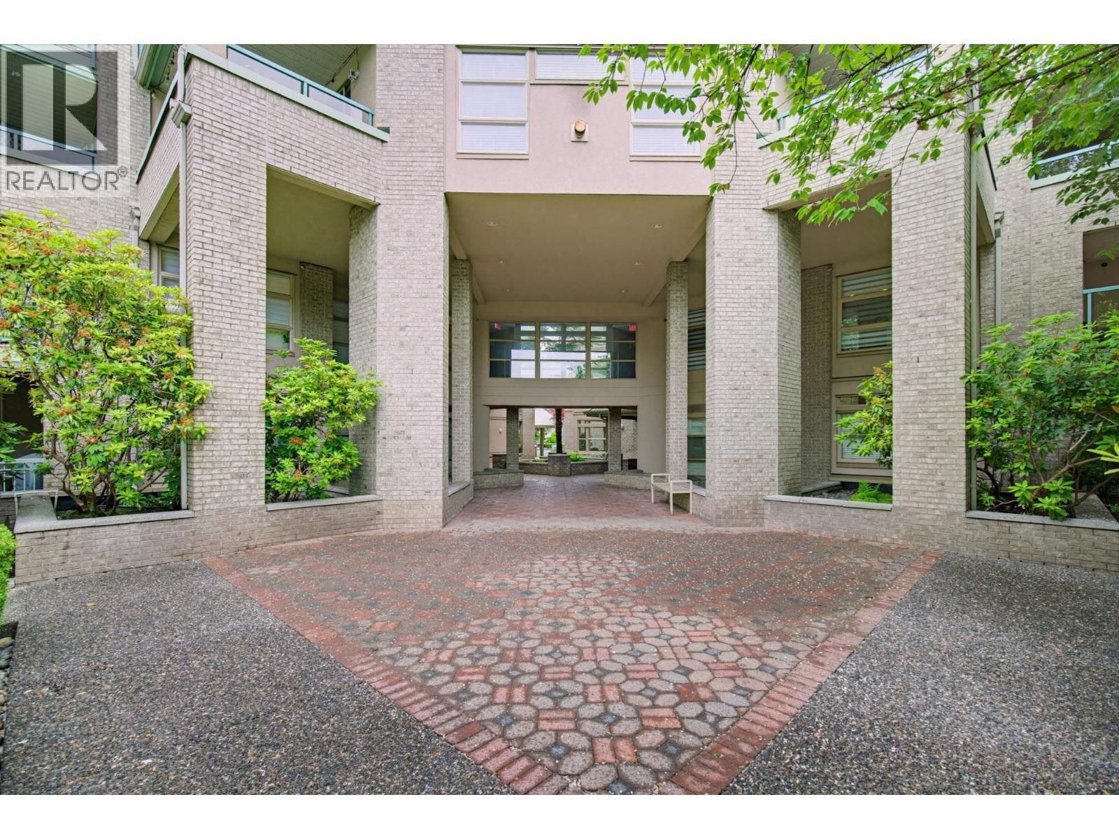 316 301 Maude Road, Port Moody, British Columbia V3H 5B1 - Photo 3 - R3113065