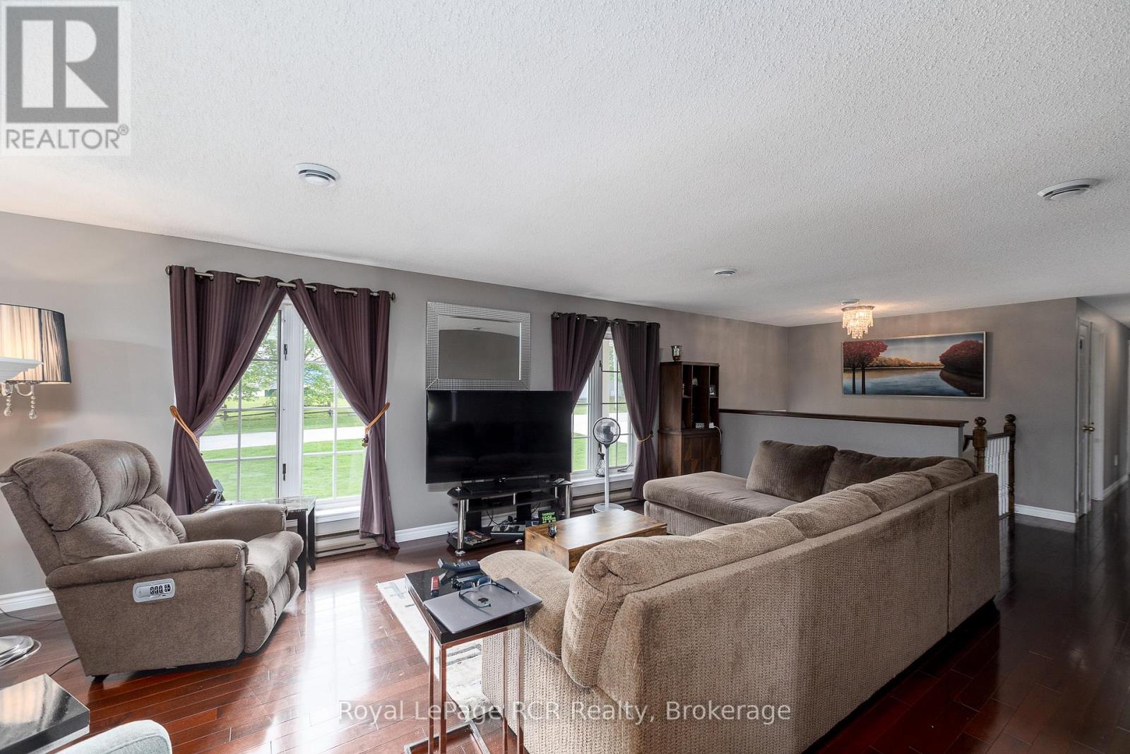 2 Highland Drive, Grey Highlands, Ontario N0C 1E0 - Photo 3 - X13213502