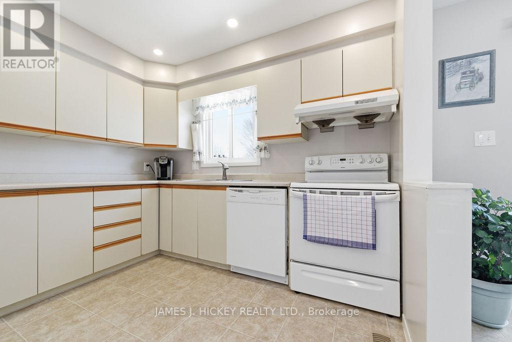 101 Frontenac Crescent, Deep River, Ontario  K0J 1P0 - Photo 11 - X12983754