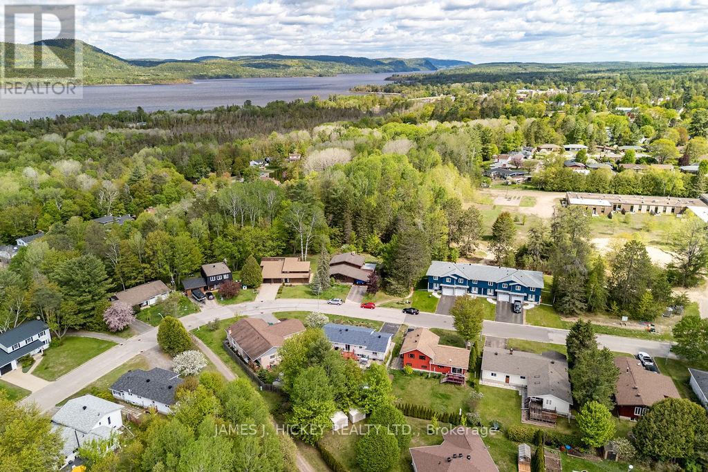101 Frontenac Crescent, Deep River, Ontario  K0J 1P0 - Photo 46 - X12983754