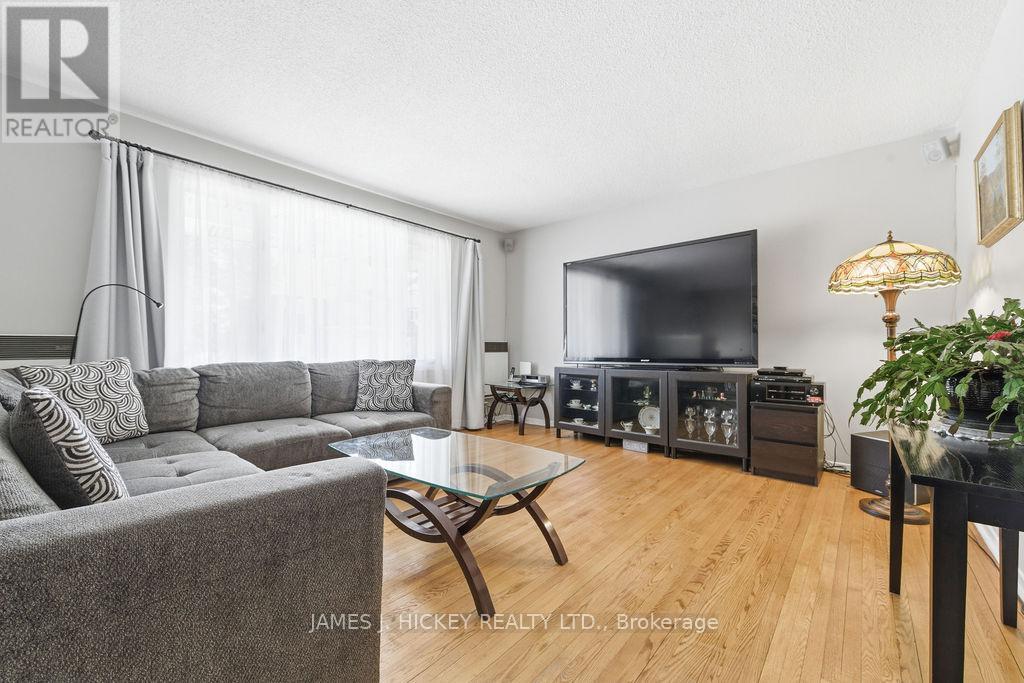 101 Frontenac Crescent, Deep River, Ontario  K0J 1P0 - Photo 6 - X12983754