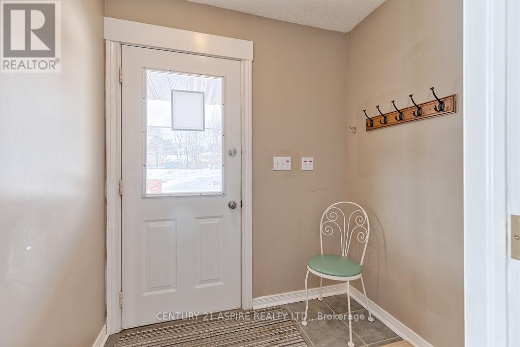 2889 Petawawa Boulevard, Petawawa, Ontario  K8H 1Y1 - Photo 3 - X13213568