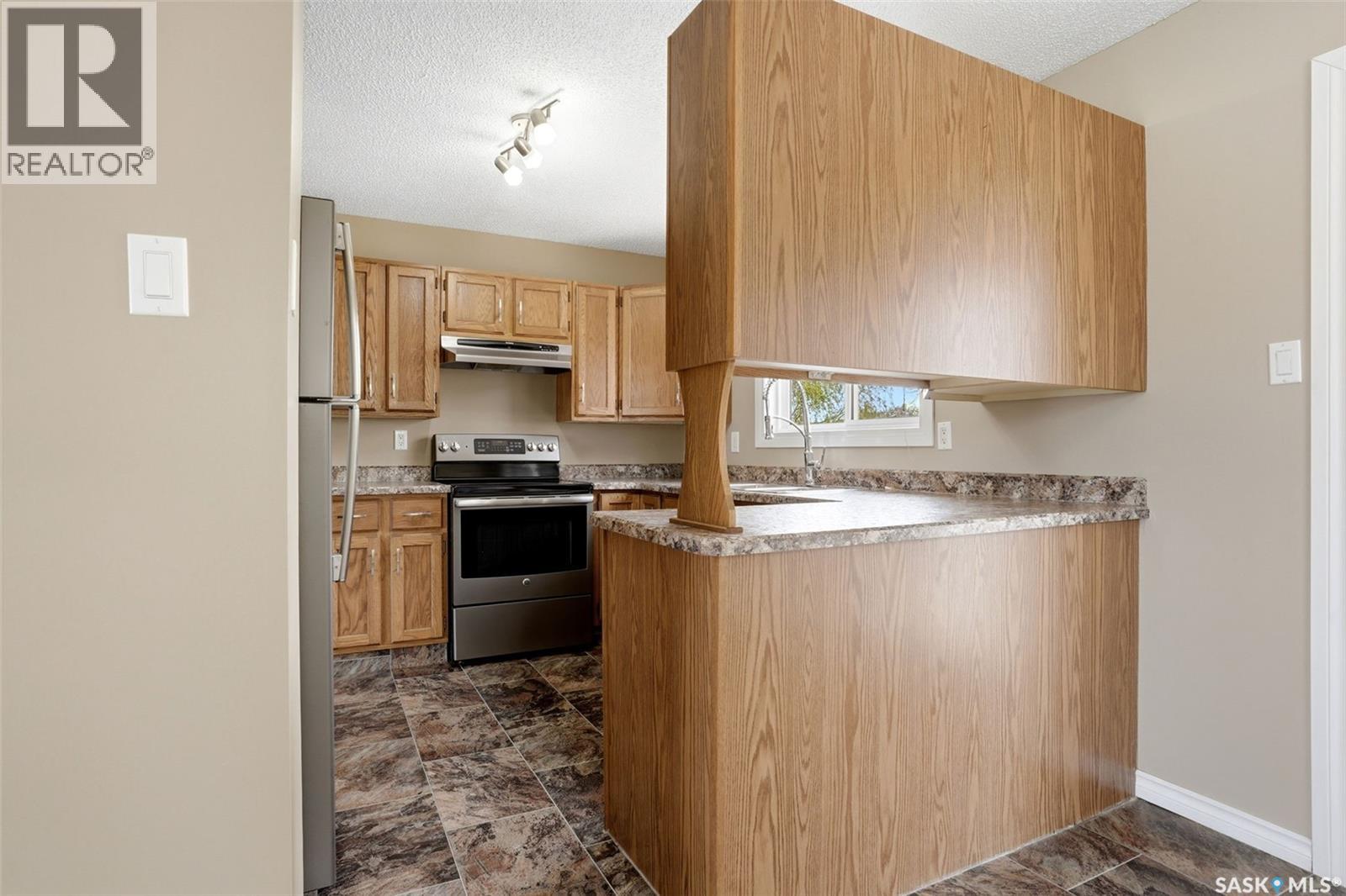 834 Erb Bay, Regina, Saskatchewan  S4N 7B1 - Photo 12 - SK037526